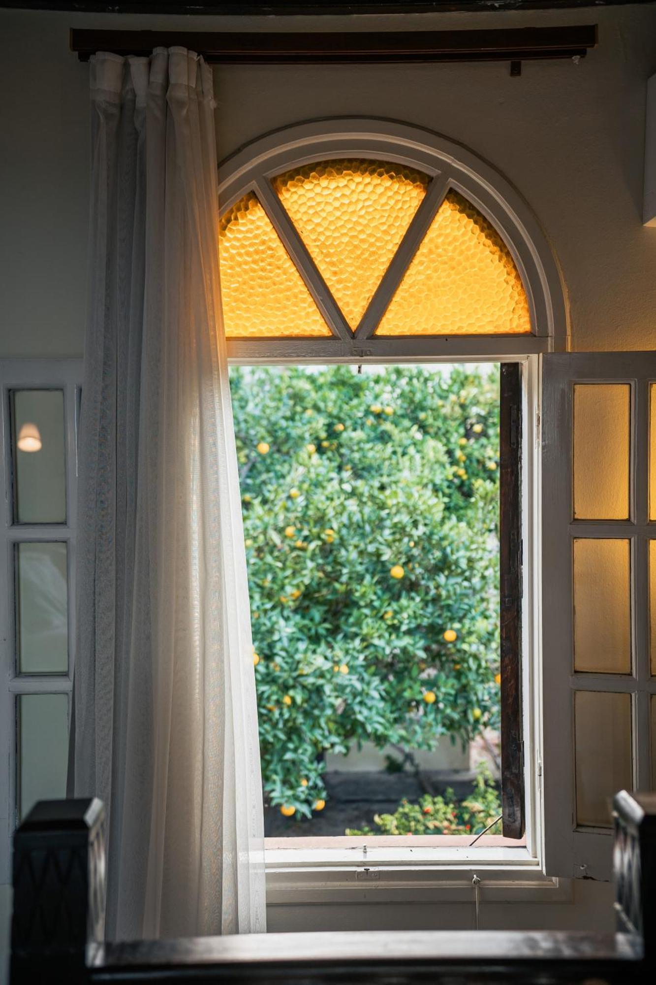 Bellapais Gardens Hostel Ngoại thất bức ảnh