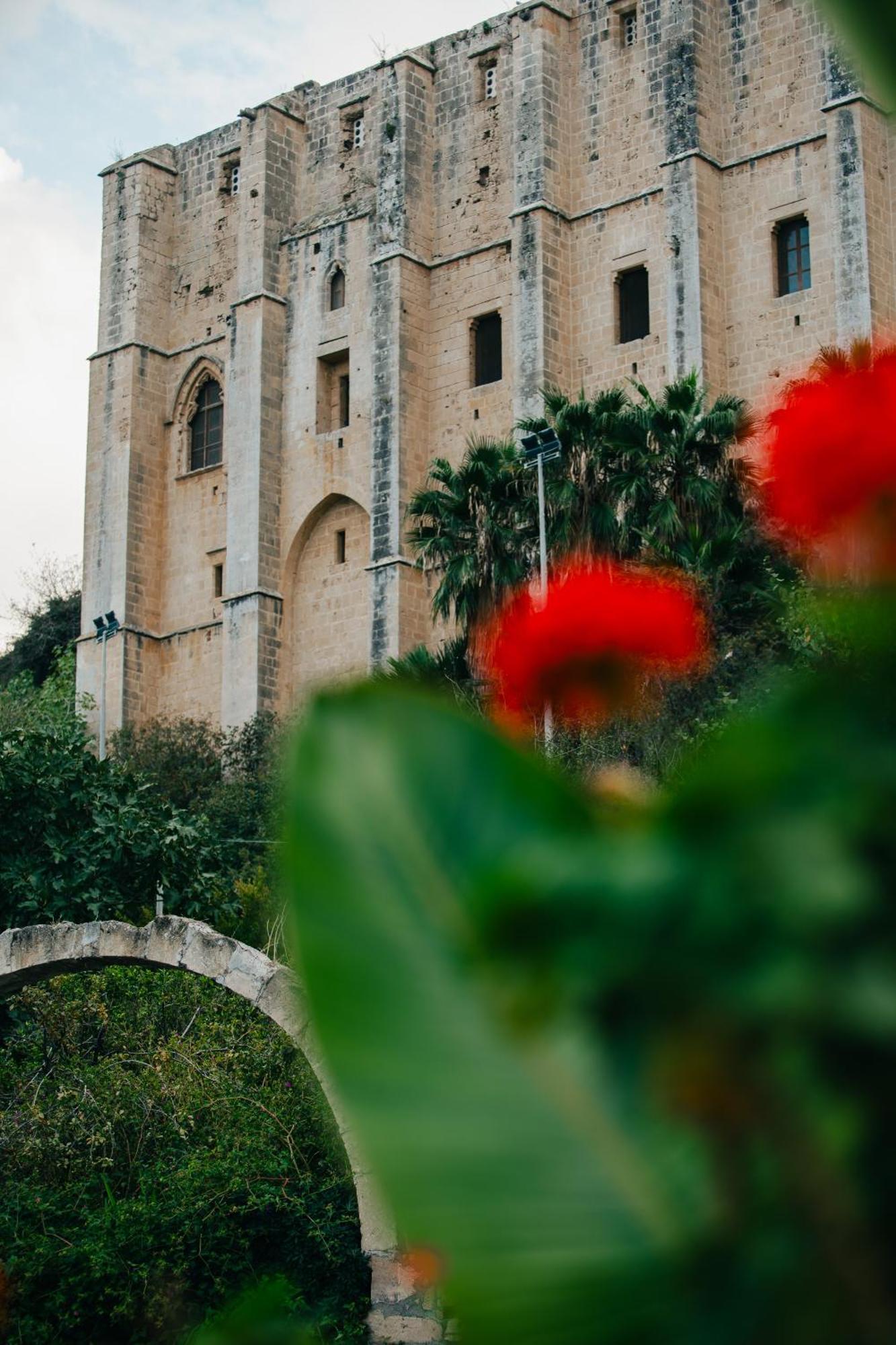 Bellapais Gardens Hostel Ngoại thất bức ảnh