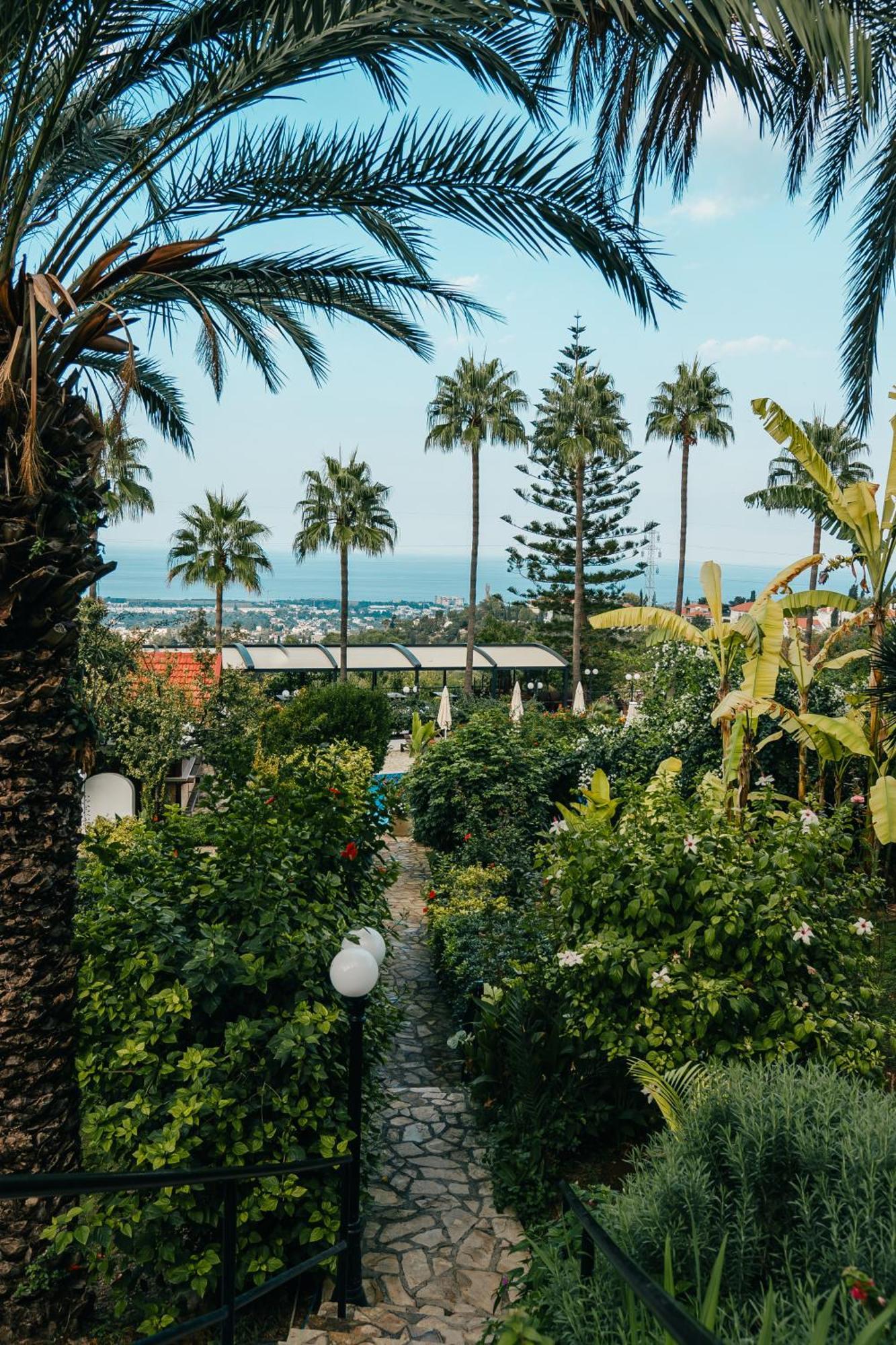 Bellapais Gardens Hostel Ngoại thất bức ảnh