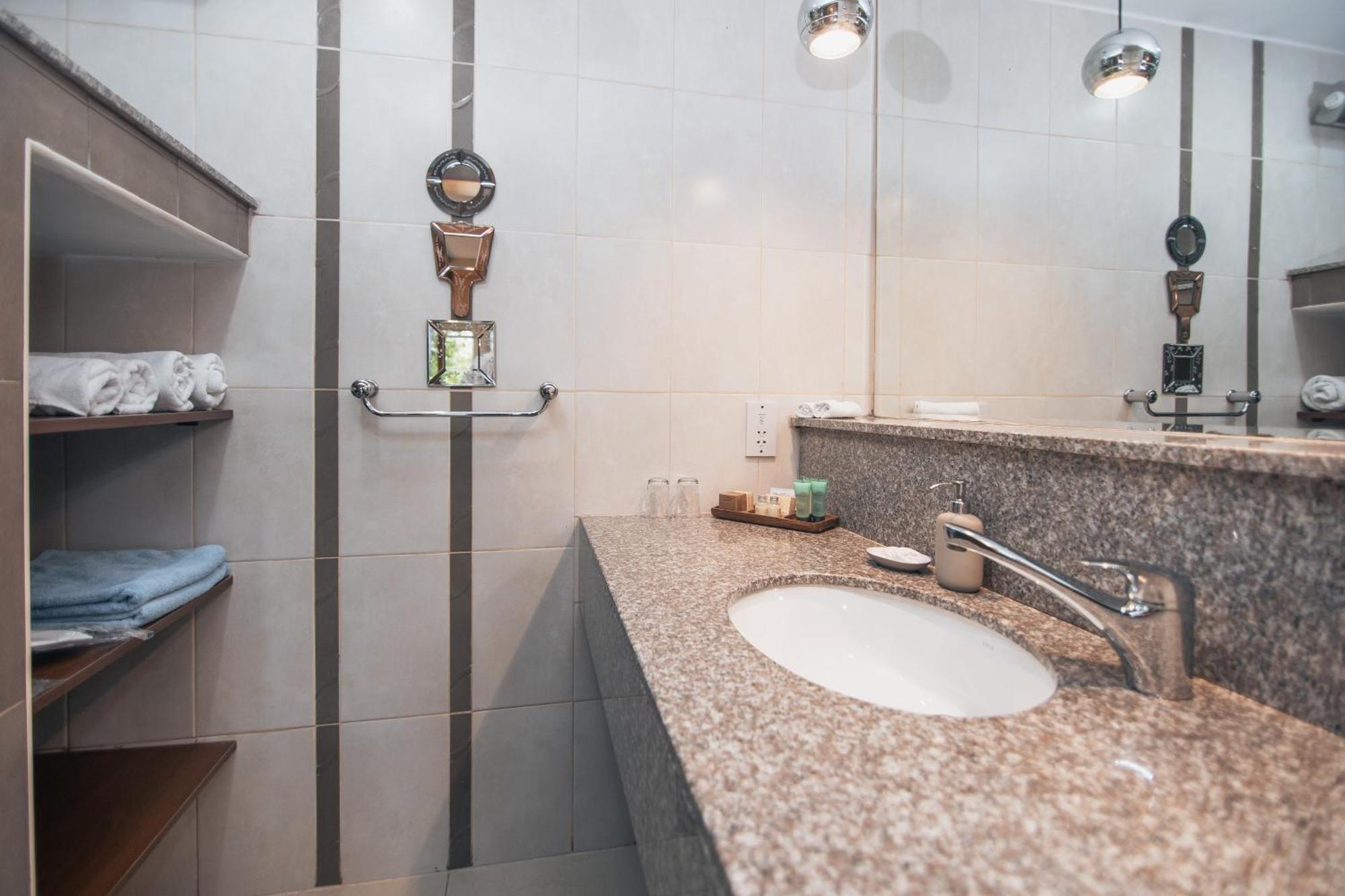 Bellapais Gardens Hostel Ngoại thất bức ảnh