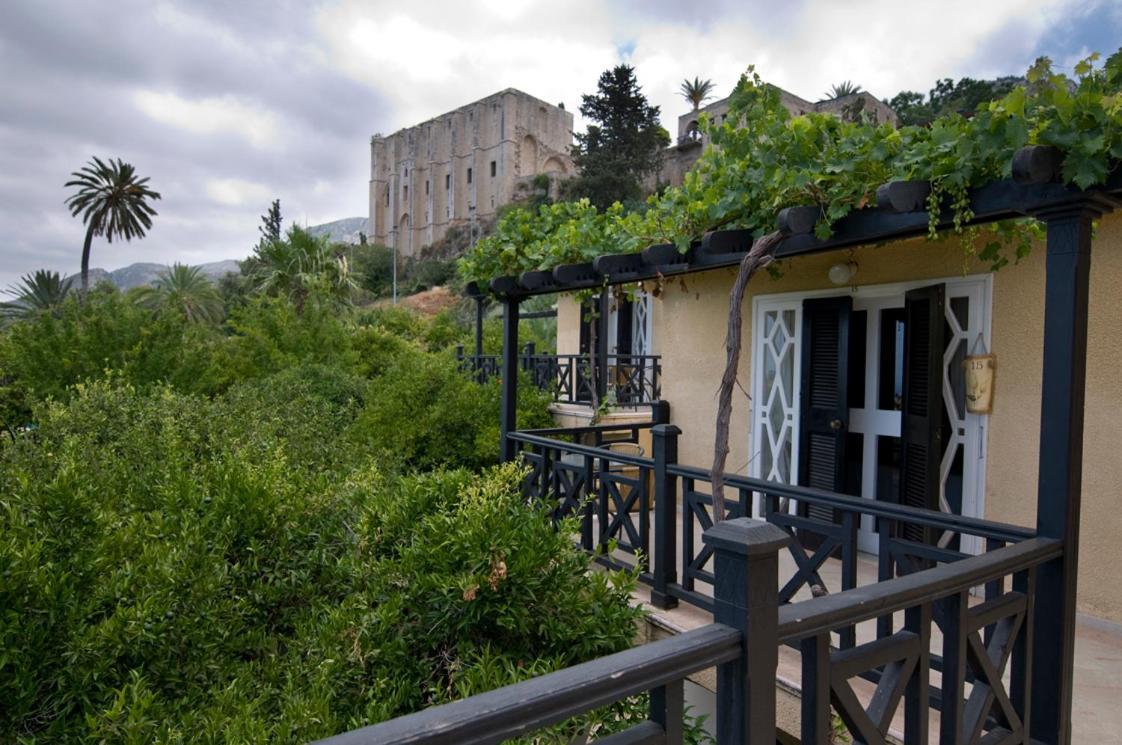 Bellapais Gardens Hostel Ngoại thất bức ảnh