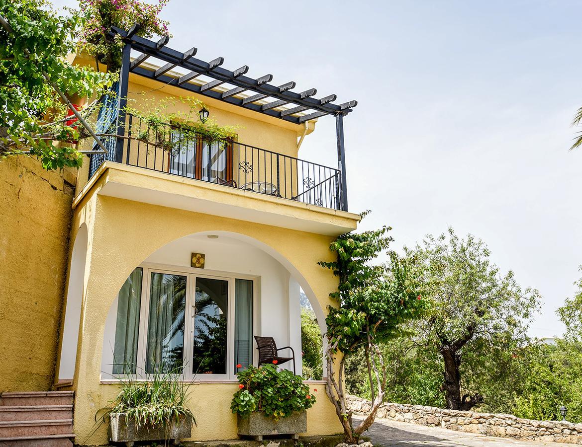 Bellapais Gardens Hostel Ngoại thất bức ảnh
