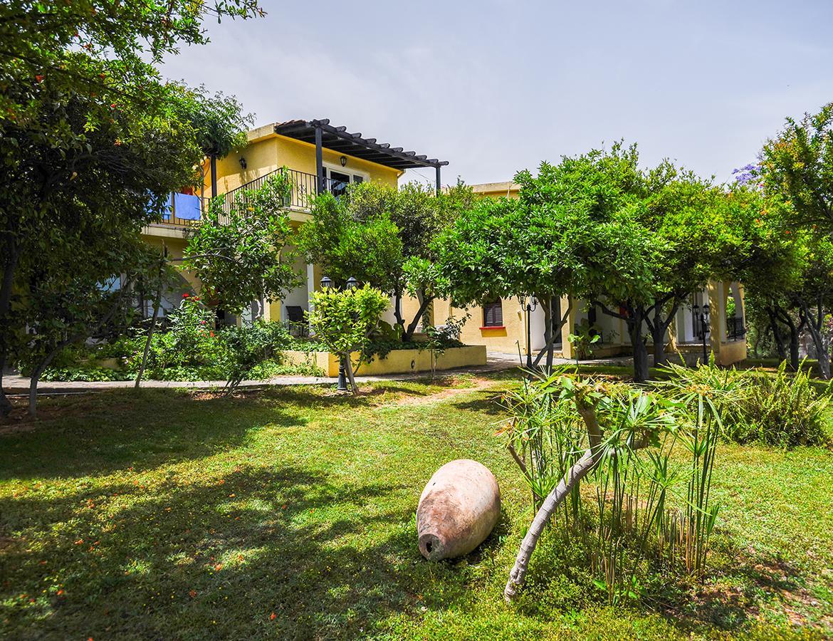 Bellapais Gardens Hostel Ngoại thất bức ảnh